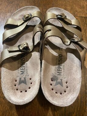 Mephisto Hannel Sandals Womens EU 39 US 8.5 golden Metallic Leather Adjustable